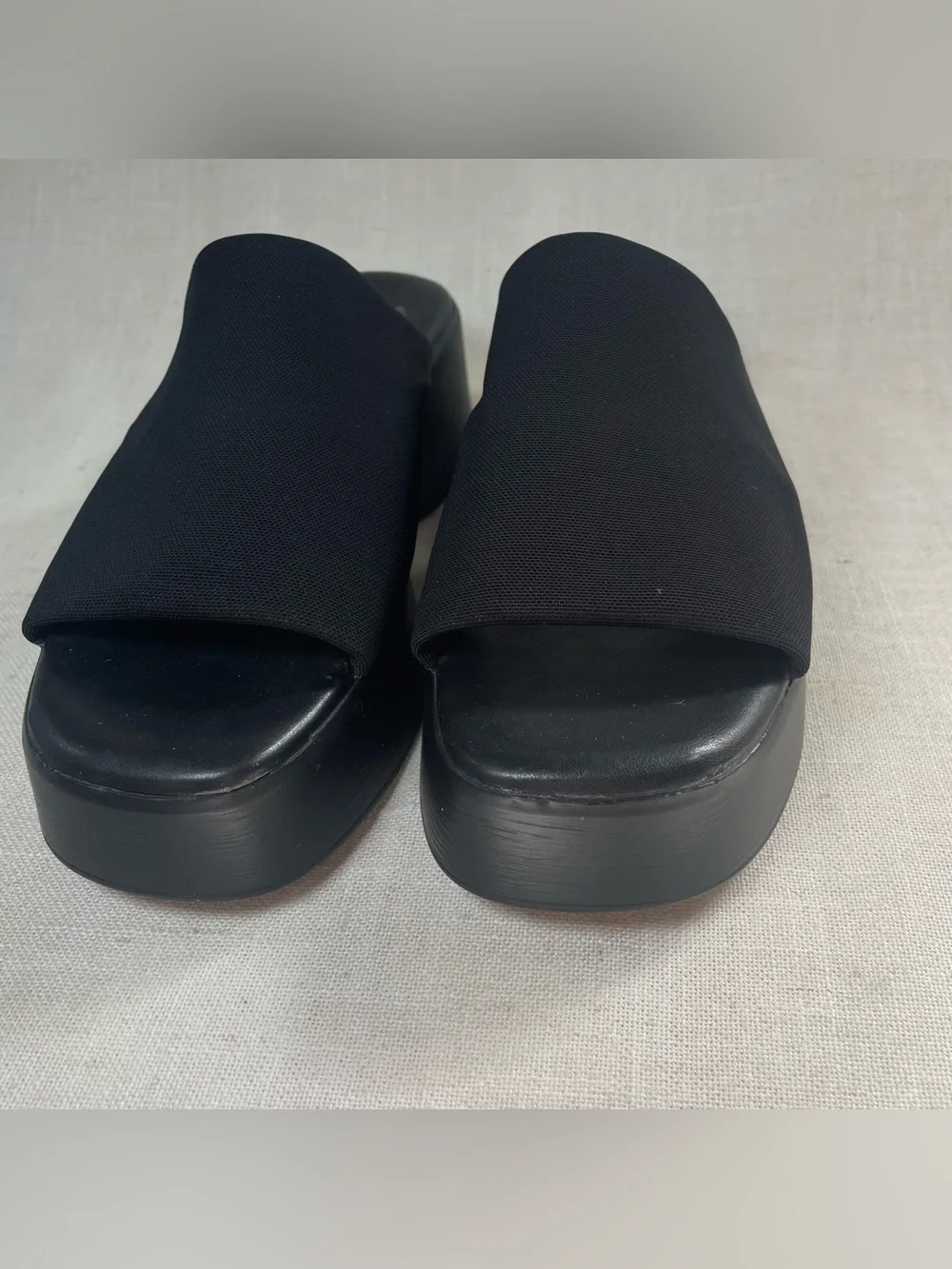 Report Black Platform Y2K Style Slides